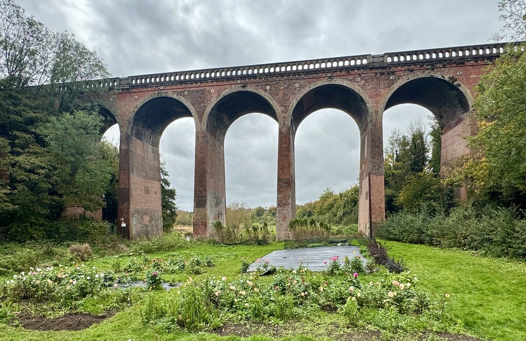 Eynsford Viaduct by jeremyccc