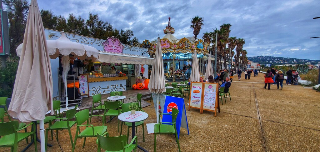 Pumpkins on the promenade by laroque