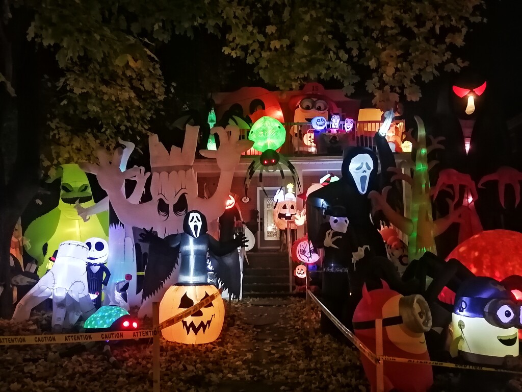 The Griswold Halloween House by princessicajessica