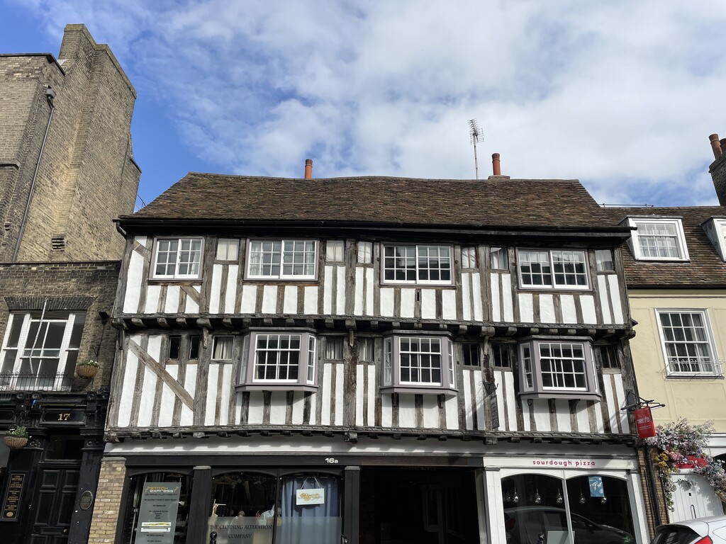 Old Cambridge building  by sshoe