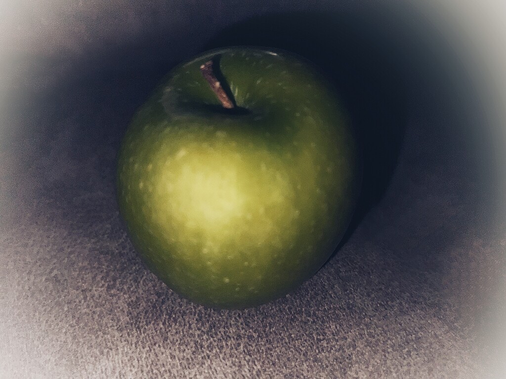 low light apple by amyk