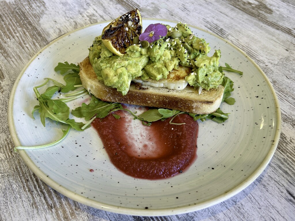 Smashed Avo by merrelyn