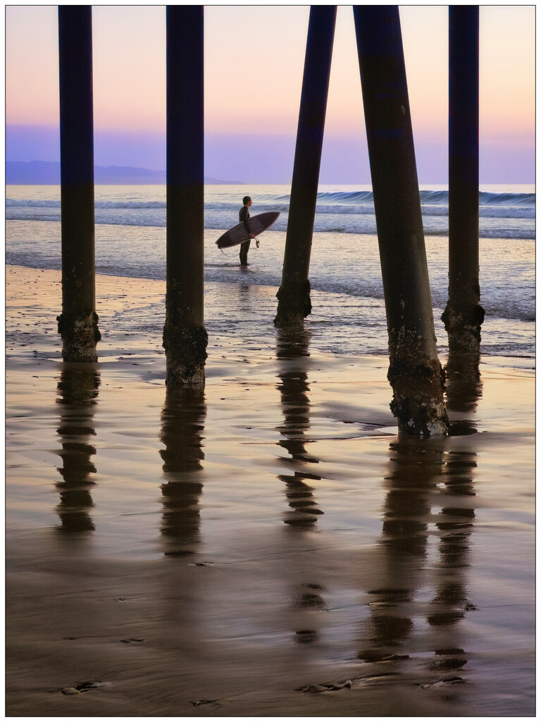 Sunset Surfer by aikiuser