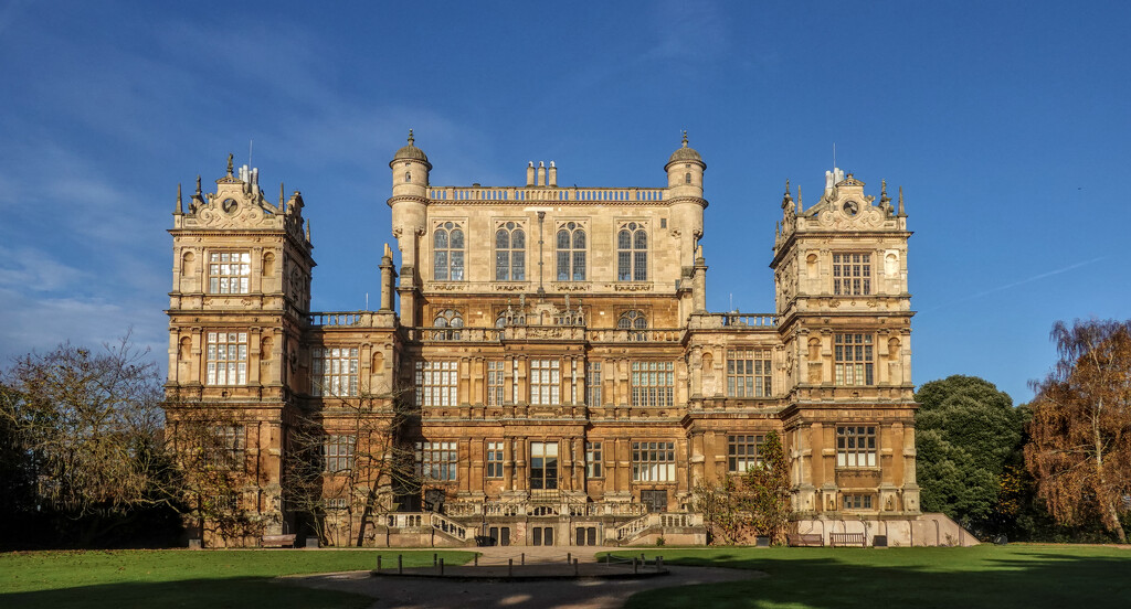 Wayne Manor - Wollaton Hall by phil_howcroft