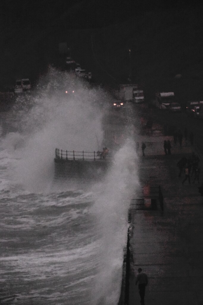 Tide at Night by casablanca