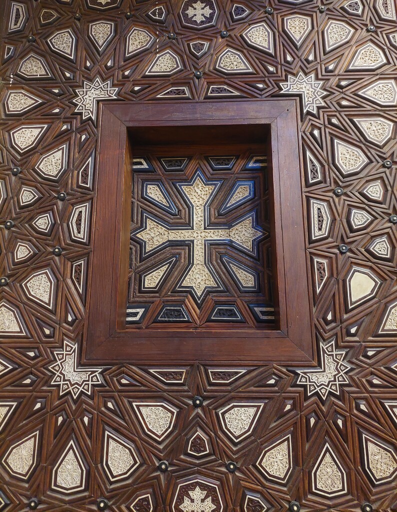 Inlaid wooden screen by busylady