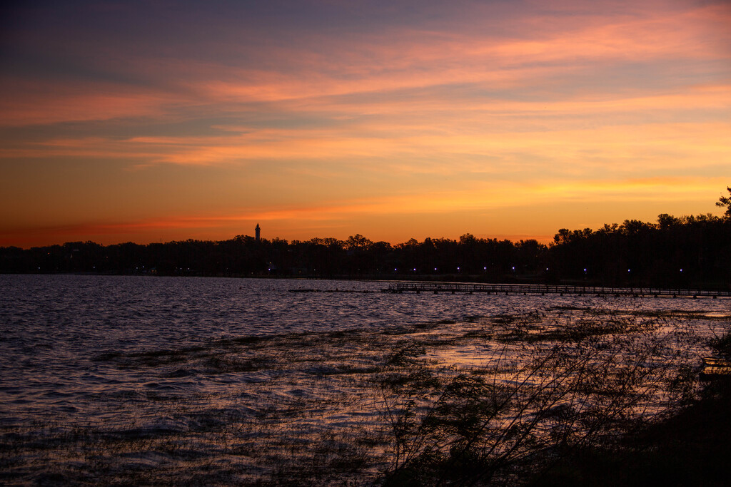 Sunrise over Lake Minneola this morning by frodob