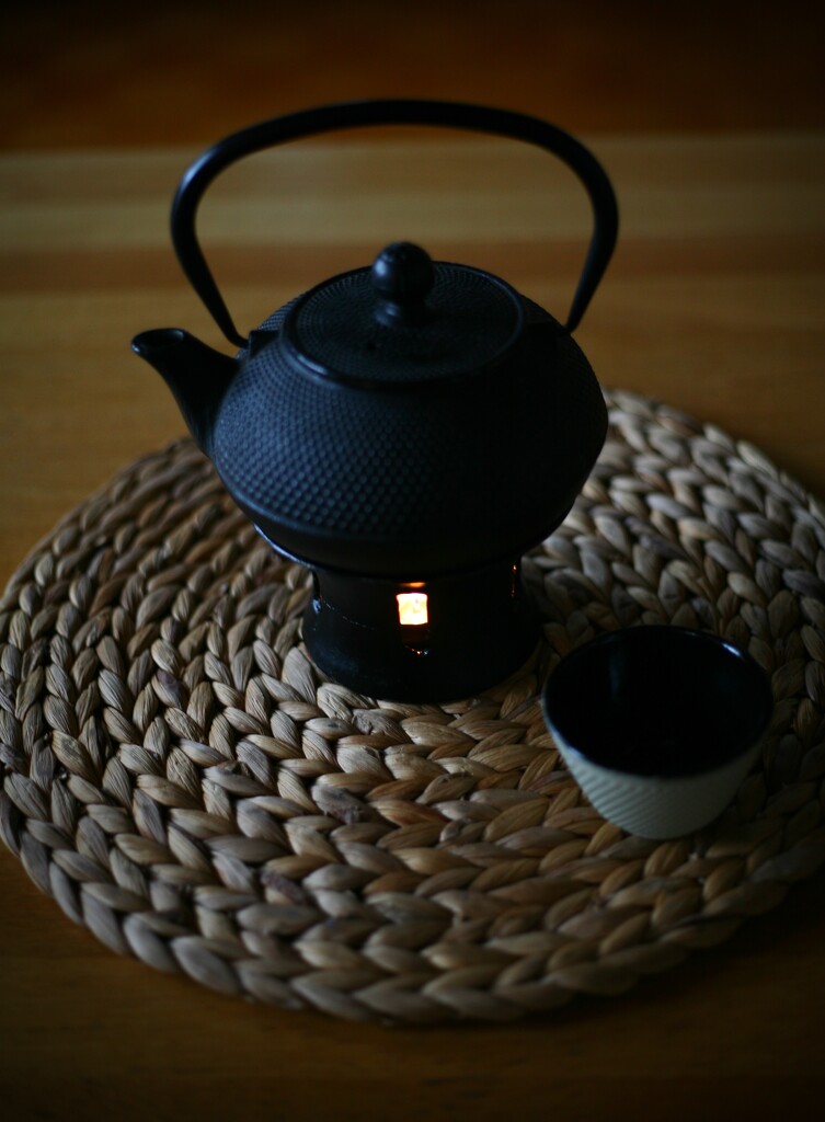 Tea time by rafu