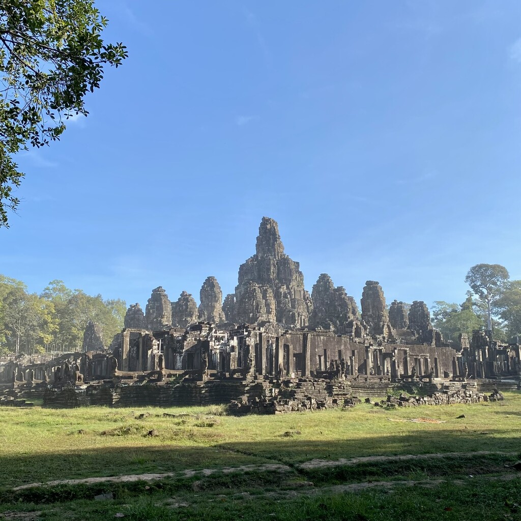 Bayon by upandrunning