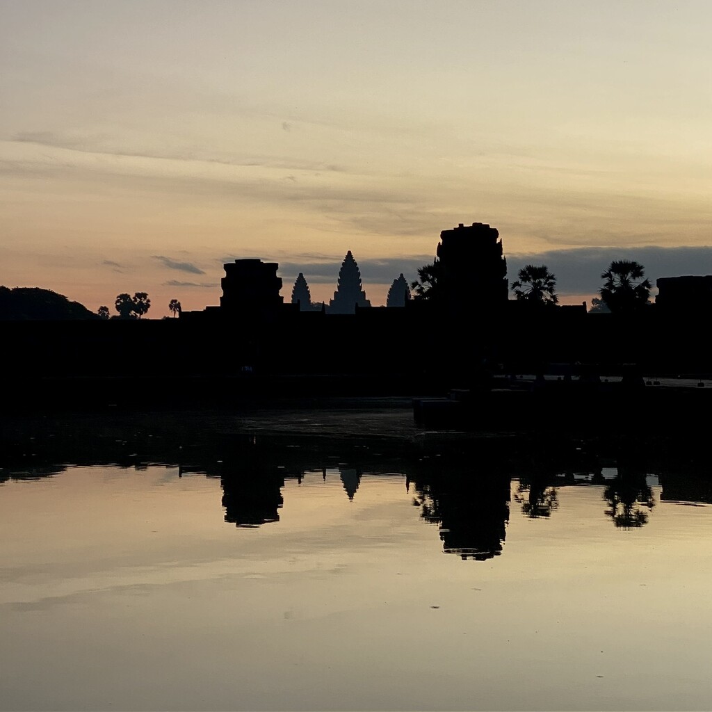 Angkor-Wat by upandrunning