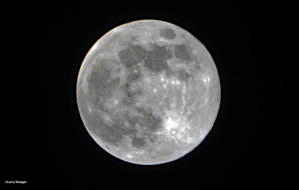 full moon by larrysphotos