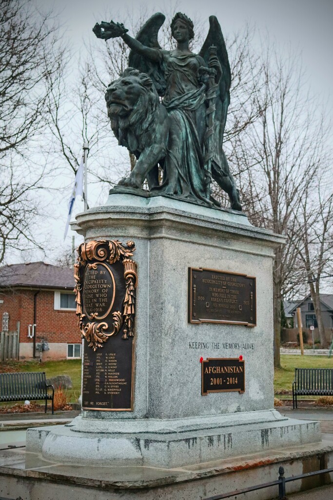 Georgetown Cenotaph by princessicajessica