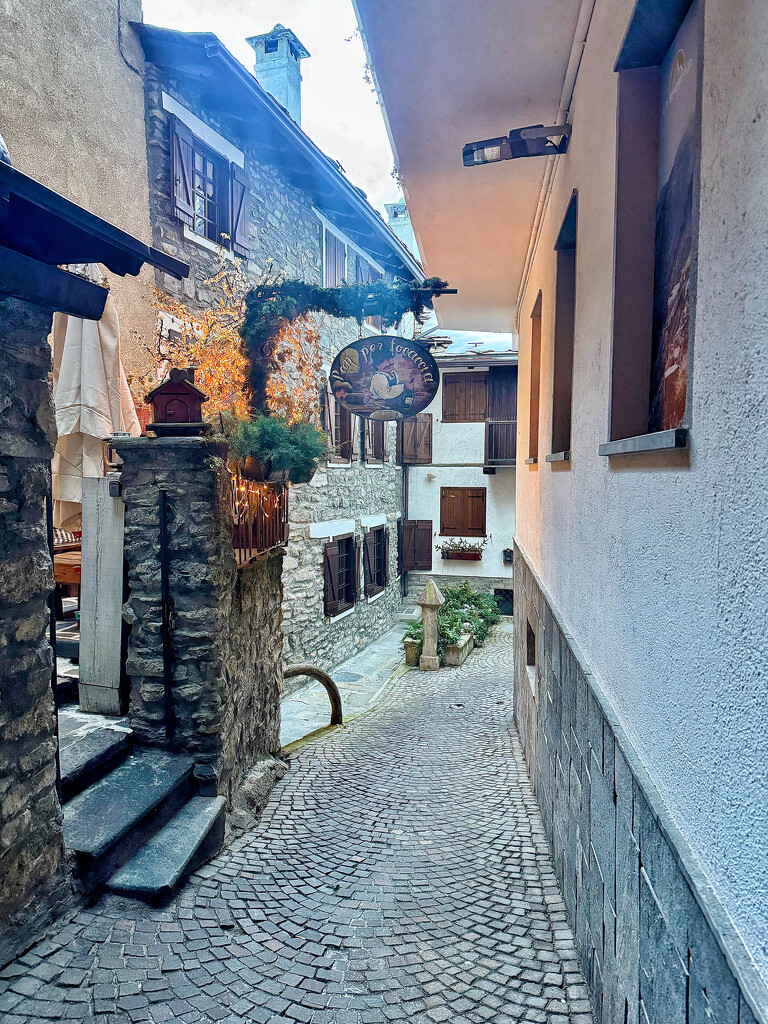 Street of Courmayeur.  by cocobella