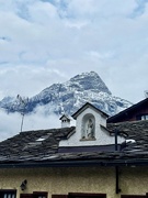 21st Jan 2025 - A roof with statues. 