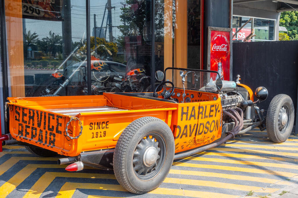 Harley Pick Up Truck by lumpiniman