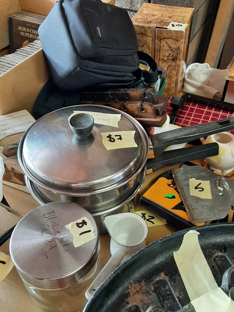 Garage Sale  by mozette