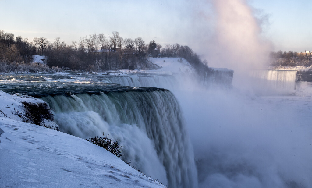 Niagara Falls a Natural Wonder by pdulis