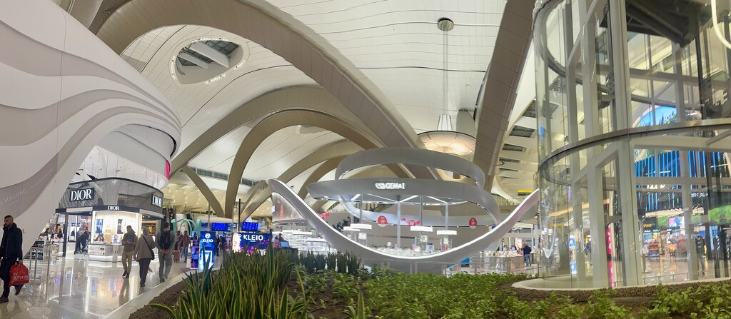 Abu Dhabi transit.  by cocobella