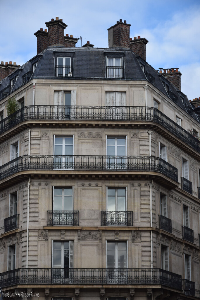 Symetry by parisouailleurs