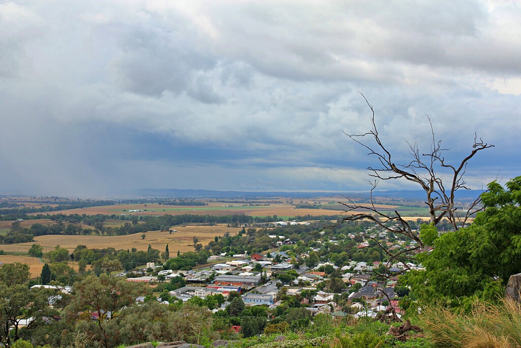 Stormy view by leggzy