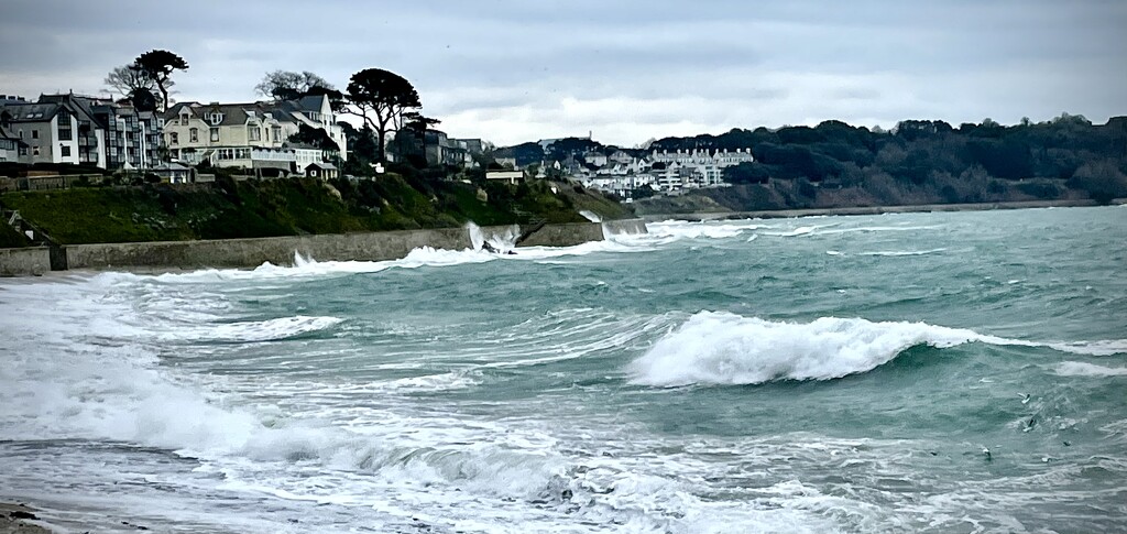 Bit rough on the coast today by nigelrogers