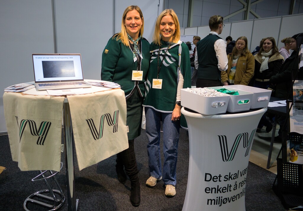 Education Fair by okvalle