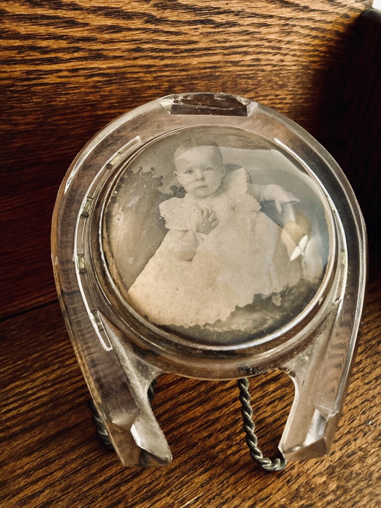 VINTAGE, TREASURE  by illinilass