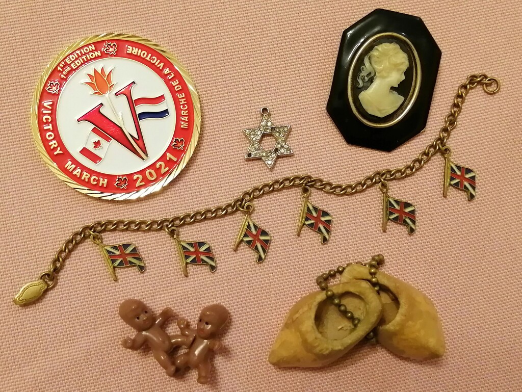 A Few Treasures On Display by princessicajessica