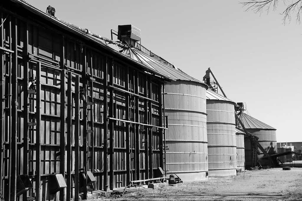 Old Silos by leggzy