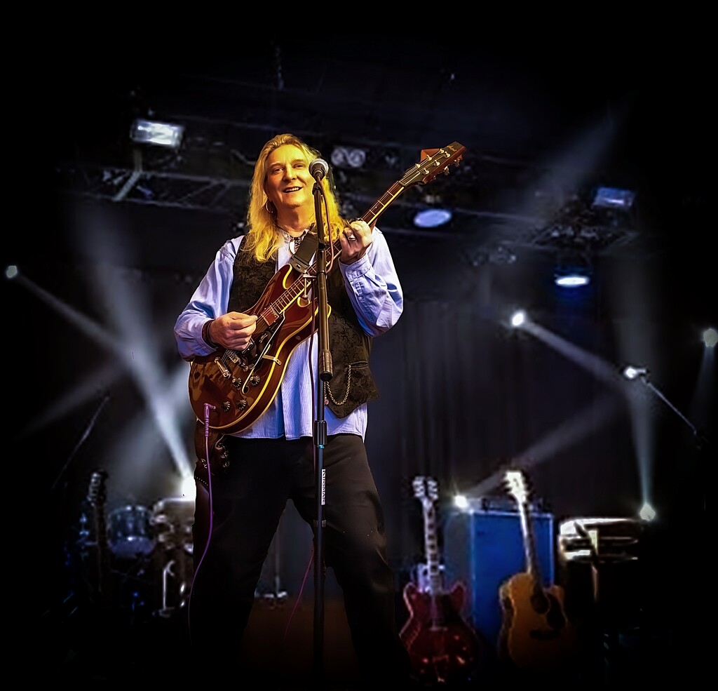 Euphoria by fiveplustwo