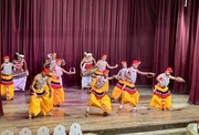 27th Feb 2025 - Men danse. 
