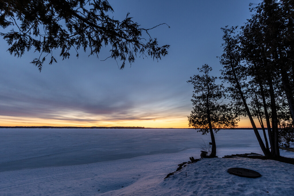 Winter Sunrise by pdulis