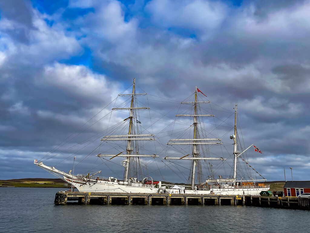 Statsraad Lehmkuhl by lifeat60degrees
