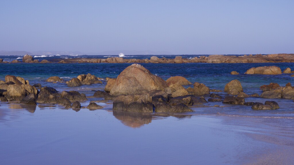 Peaceful Bay P3176023 by merrelyn