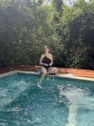 18th Mar 2025 - Last bath in Srilanka for Léa. 