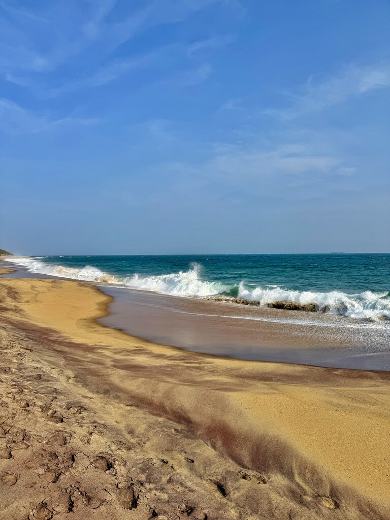 Waves.  by cocobella