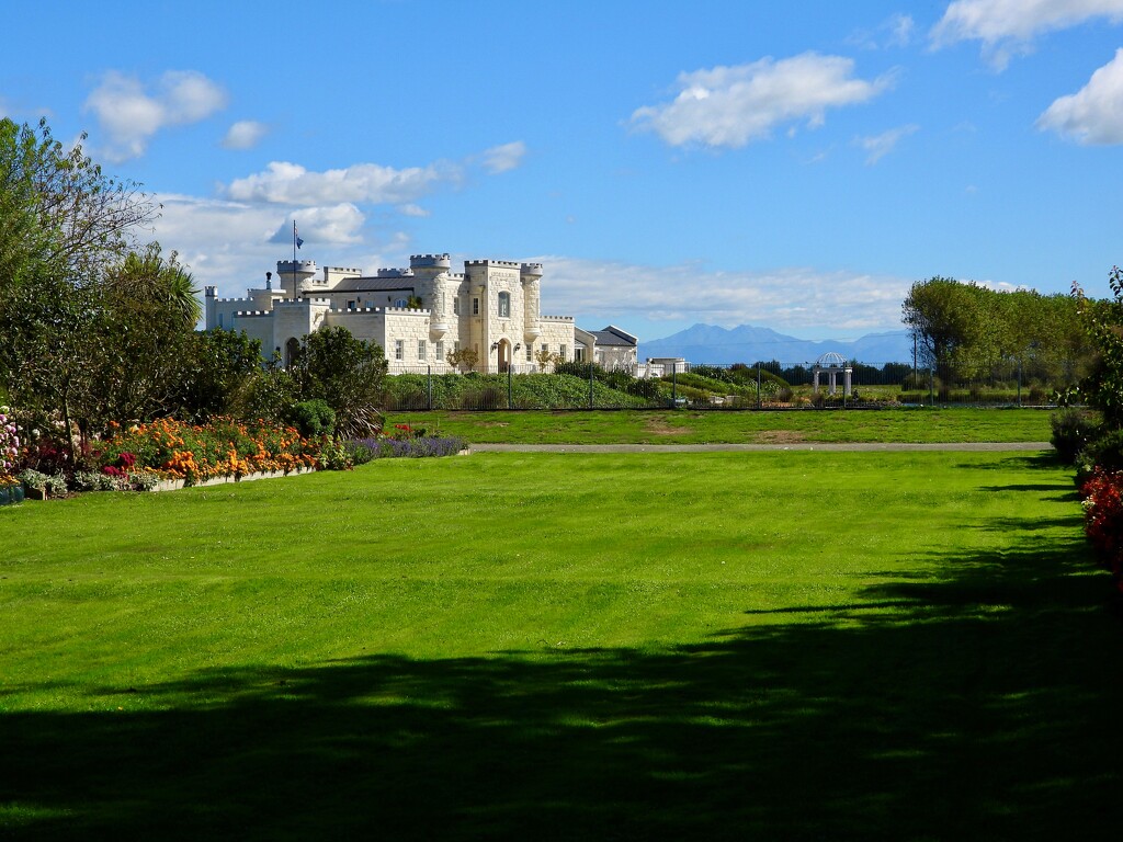 Castle view by maggiemae