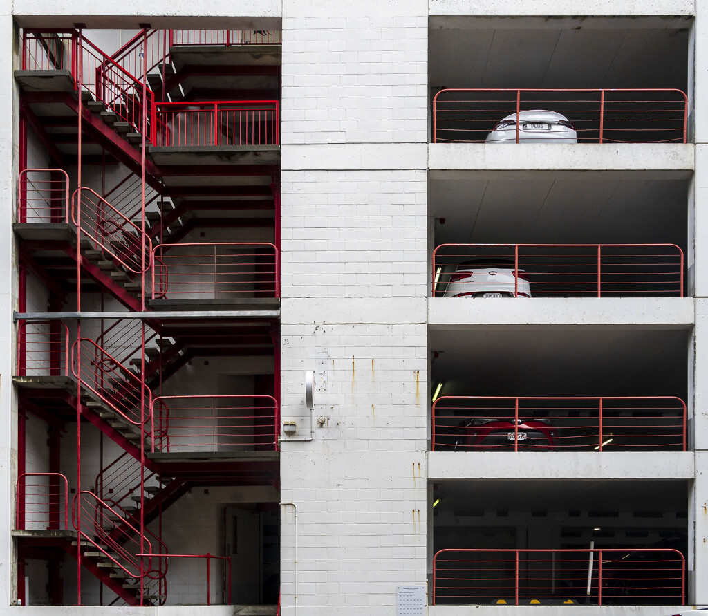 Car Park by yaorenliu