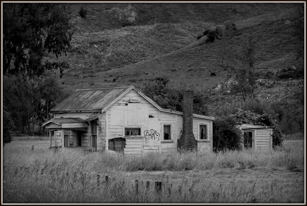 The old cottage by dide