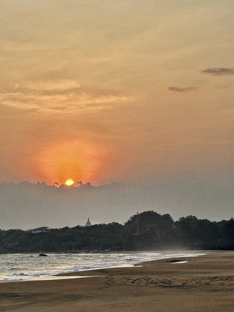 Sunset.  by cocobella