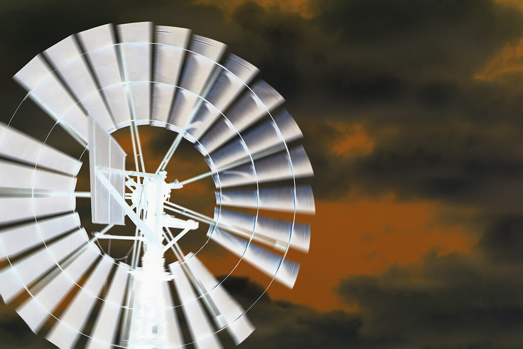 Whirling windmill by leggzy