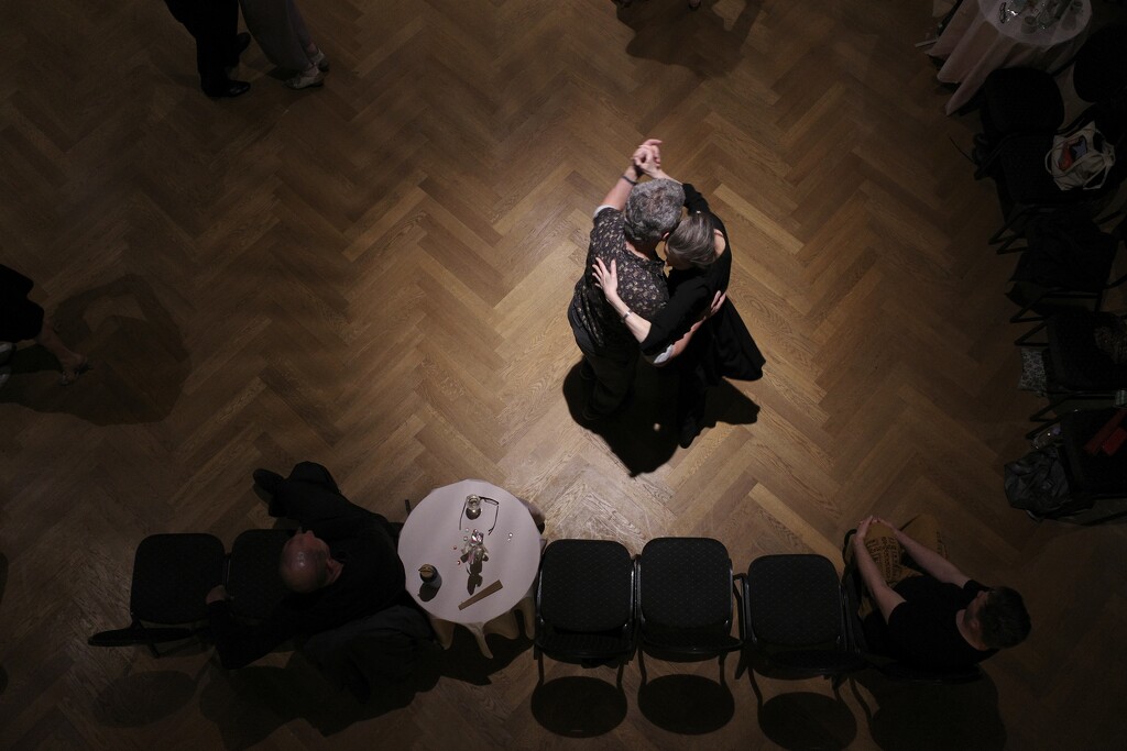 Tango dancing by vincent24