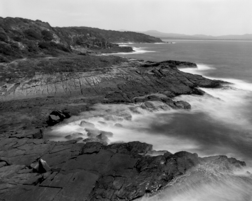 Rocky shore by peterdegraaff