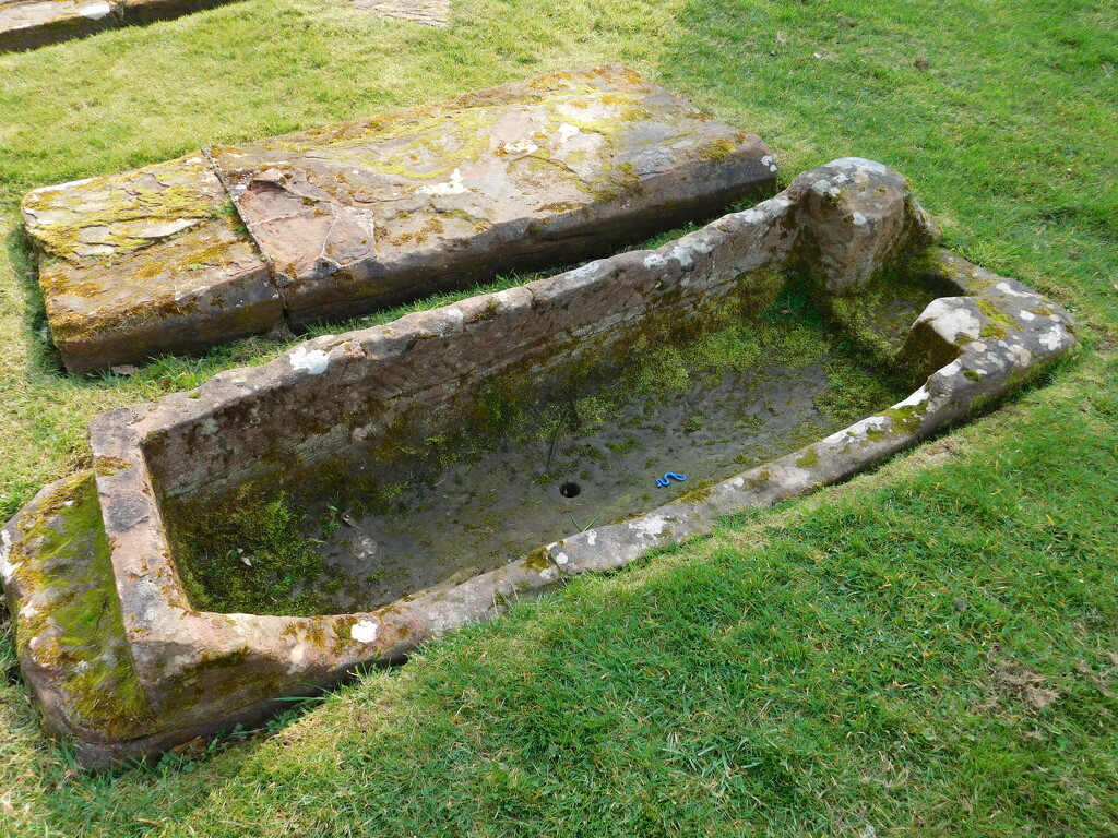 stone coffin by anniesue