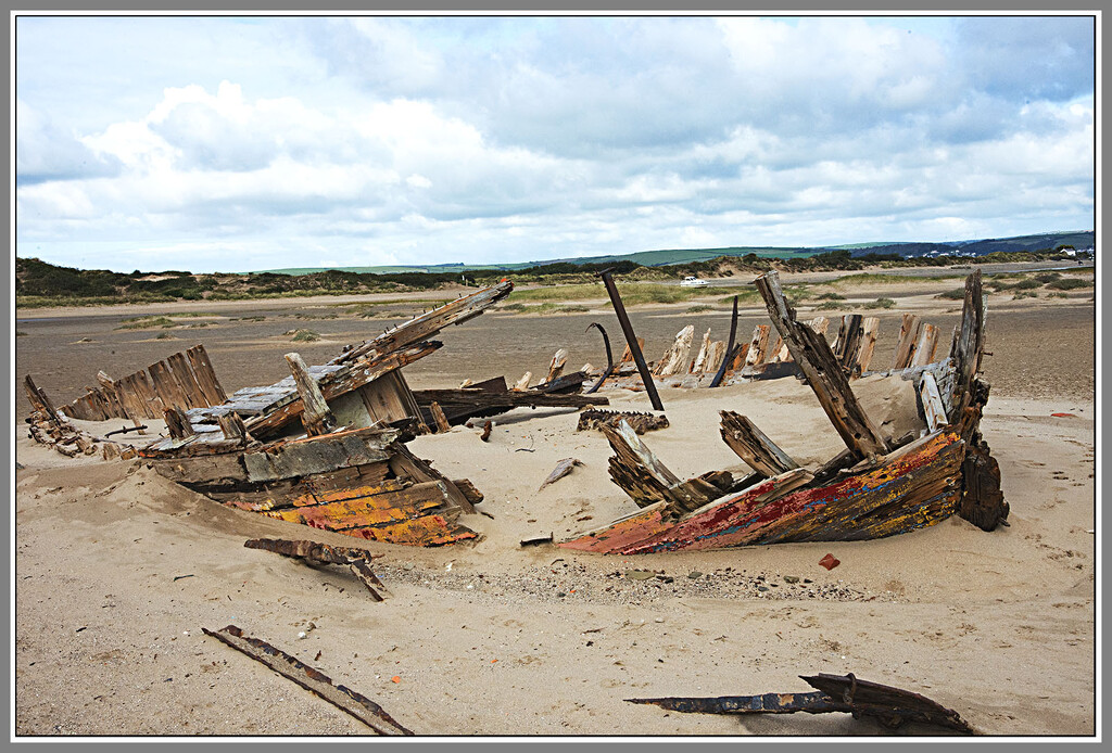 CROW POINT - SHIPWRECK by sjc88