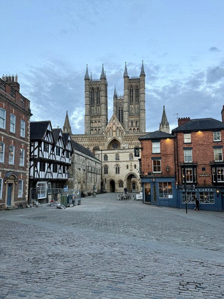Castle Square  by phil_sandford