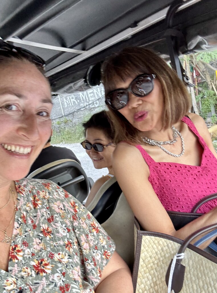 Tuk tuk with friends.  by cocobella