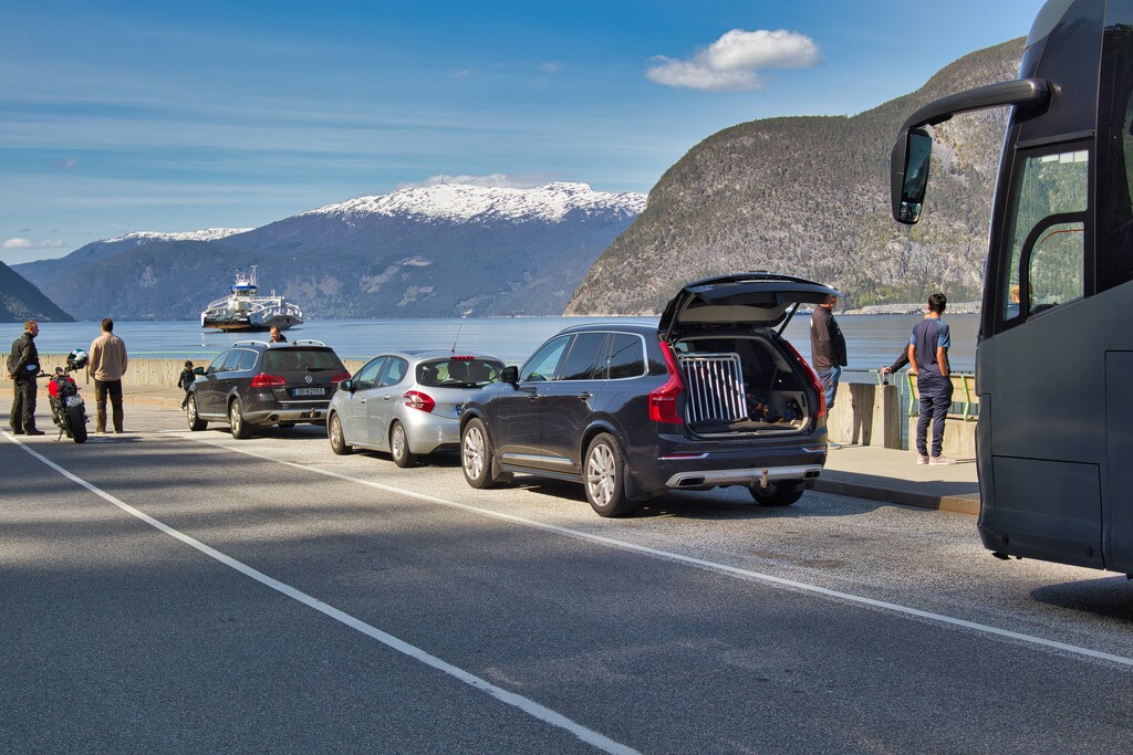 Waiting for a ferry by okvalle