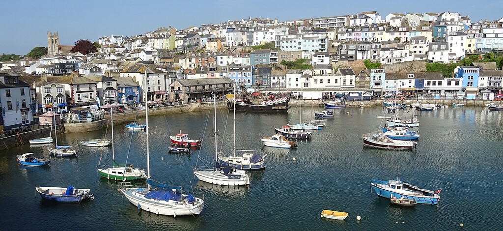 Brixham Harbour by cutekitty