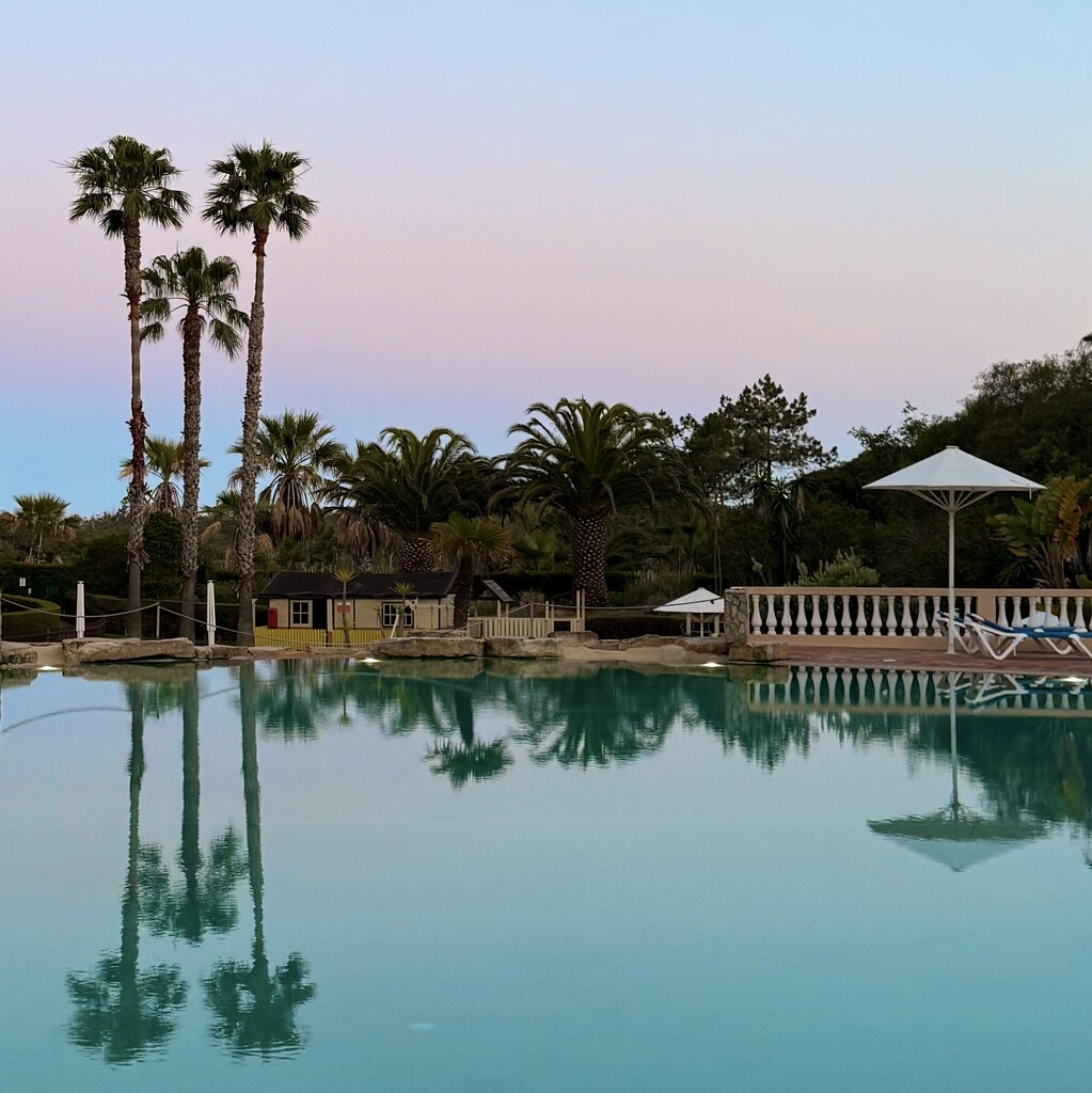 Cool Pool by cmf